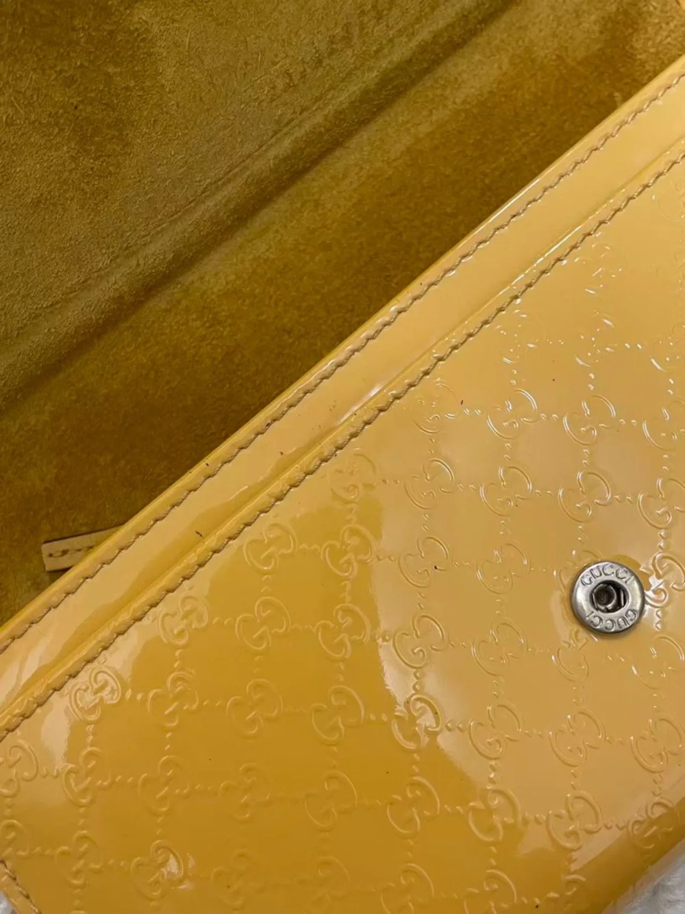 Gucci Wallet With COA Yellow - Picture 10 of 12